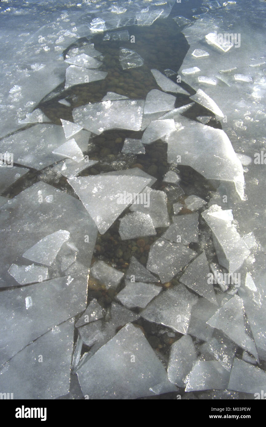 Broken ices on the Columbia River,Washington State Stock Photo - Alamy