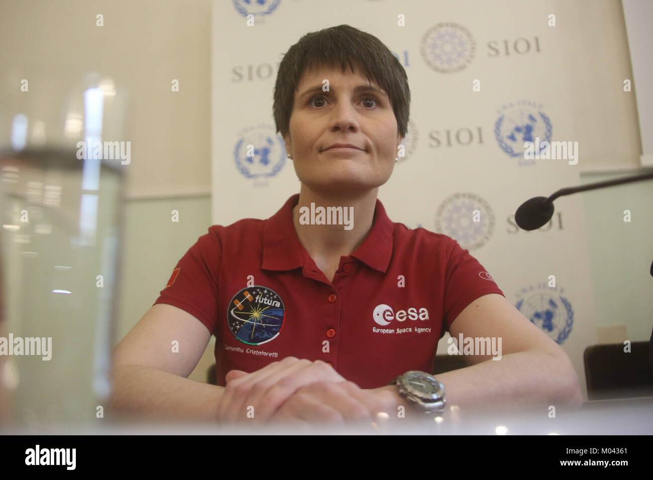 Rome, Italy. 18th Jan, 2018. 18.01.2017. Rome, Italy: the astronaut Samantha Cristoforetti, guest at the Sioi headquarters in Rome, at the conference for the presentation of the x edition of the Masters in institutions and space poles 'traveling among the stars: from the Moon to Mars'. Credit: Independent Photo Agency/Alamy Live News Stock Photo