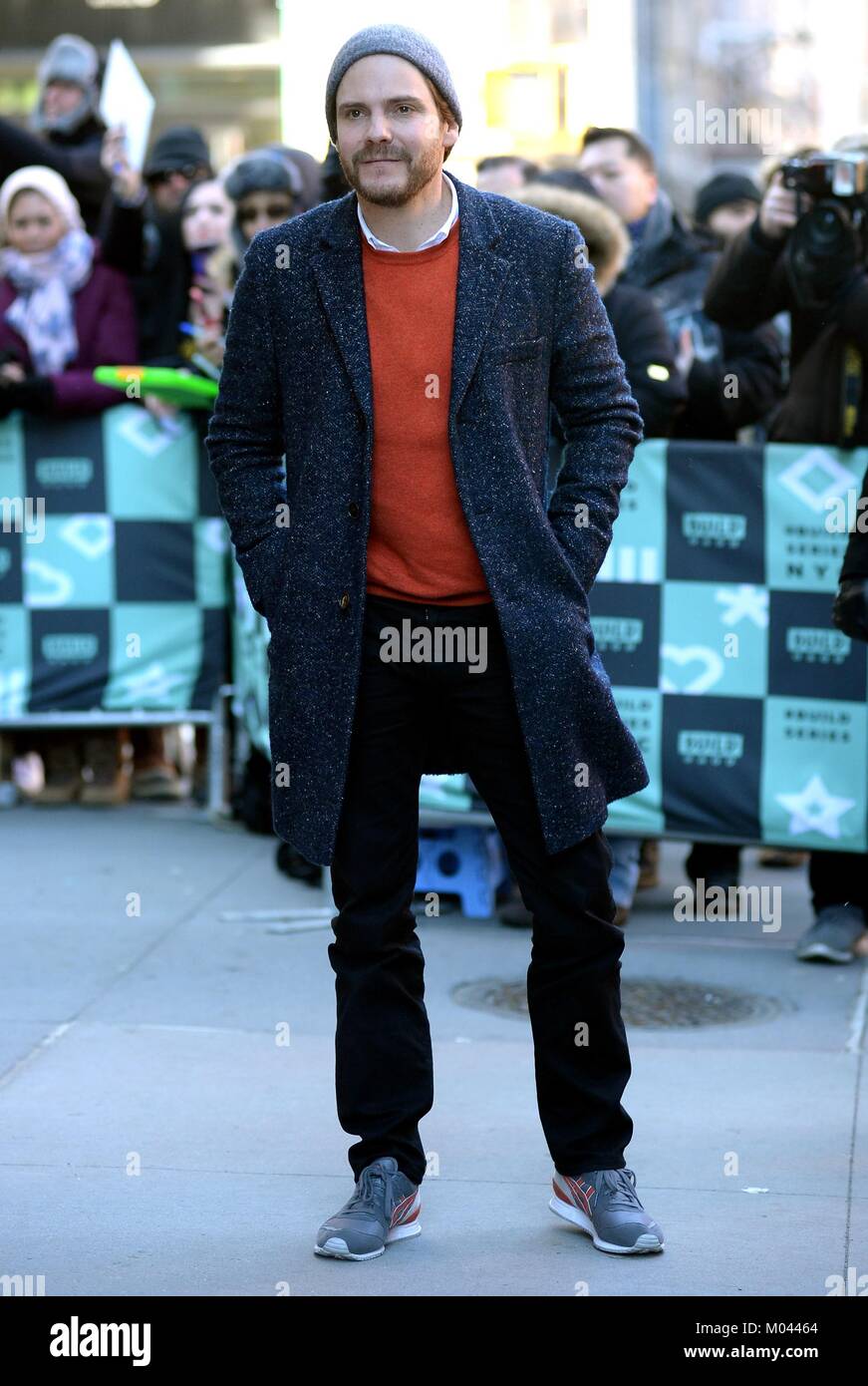 New York, NY, USA. 18th Jan, 2018. Daniel Bruhl out and about for Celebrity Candids - THU, New York, NY January 18, 2018. Credit: Kristin Callahan/Everett Collection/Alamy Live News Stock Photo