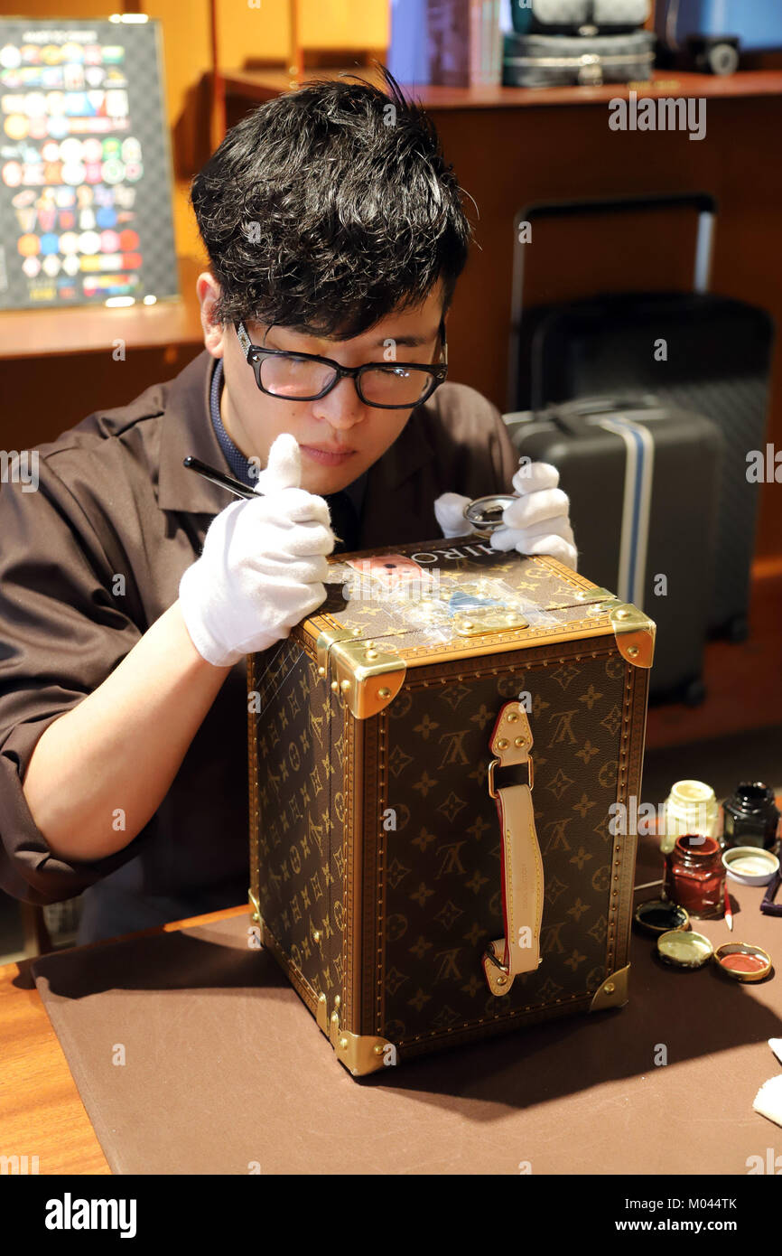 Tokyo Japan 18th Jan 2018 An artist paints an illustration of a dog Tokyo Japan 18th Jan 2018 An artist paints an illustration of a dog