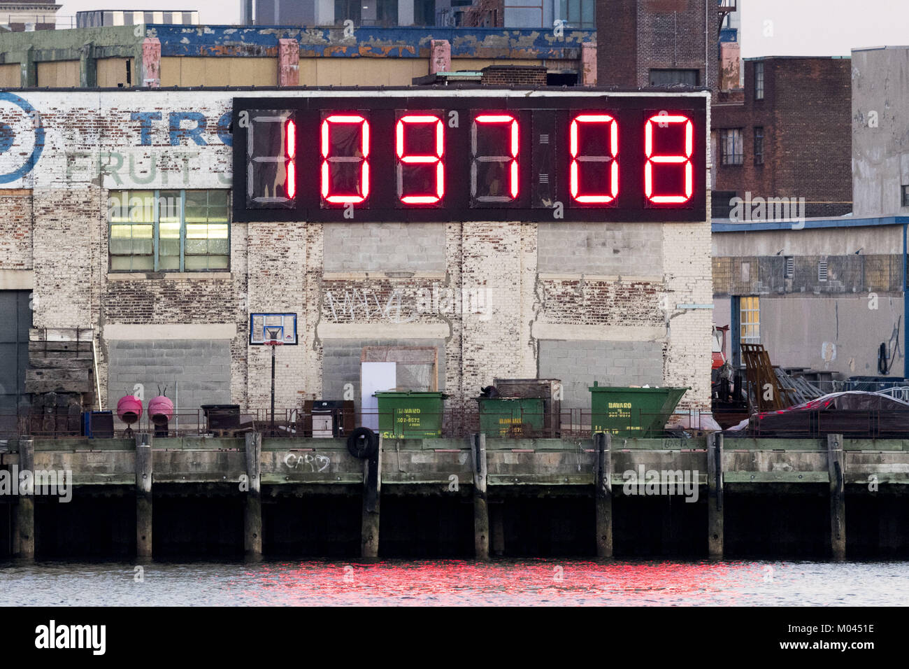 Queens, NY, USA. 18th Jan, 2018. Very large countdown clock showing the number of days and hours left until the next US presidential inauguration day on January 20, 2021. The clock is located in the Long Island City section of Queens in New York City facing the East River and Manhattan and is easily visible from a large part of the east side of Manhattan. The clock is also known as the ''Trump Countdown Clock''. Photo taken on January 18, 2018 at about 4:50pm which is, as shown in the photo, 1,097 days and 8 hours until the next US presidential inauguration day. (Credit Image: © Michael Br Stock Photo