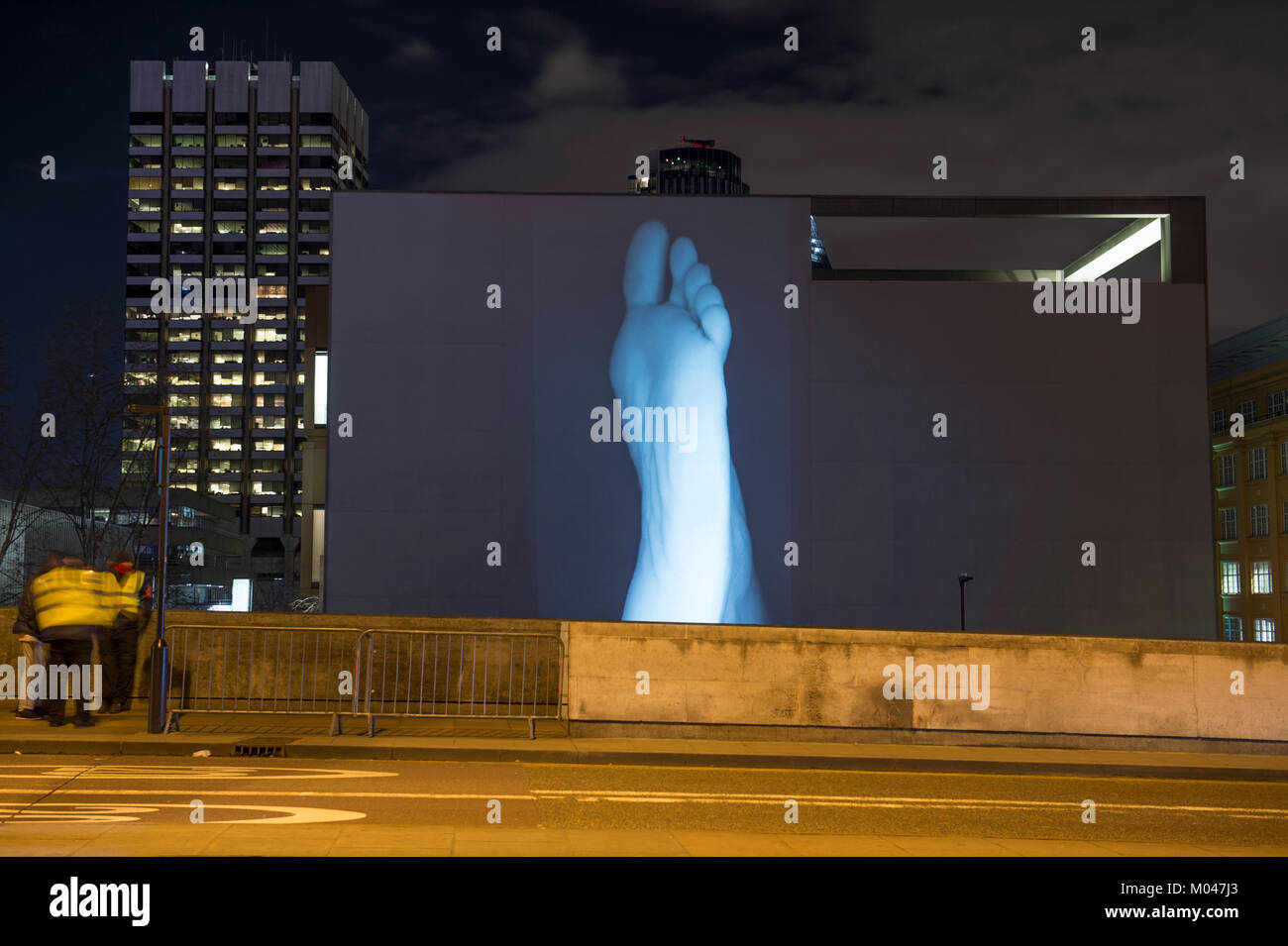 London, UK. 18th Jan, 2018. Locations around central London feature spectacular light displays created by 40 world-class artists. 'Light on their Footfalls for Rambert' by David Ward is created on the outside of the Rambert building Upper Ground, seen from Waterloo Bridge. Credit: Malcolm Park/Alamy Live News. Stock Photo