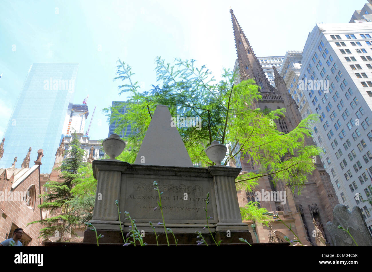 alexander hamilton's grave trinity church manhattan new york now on the