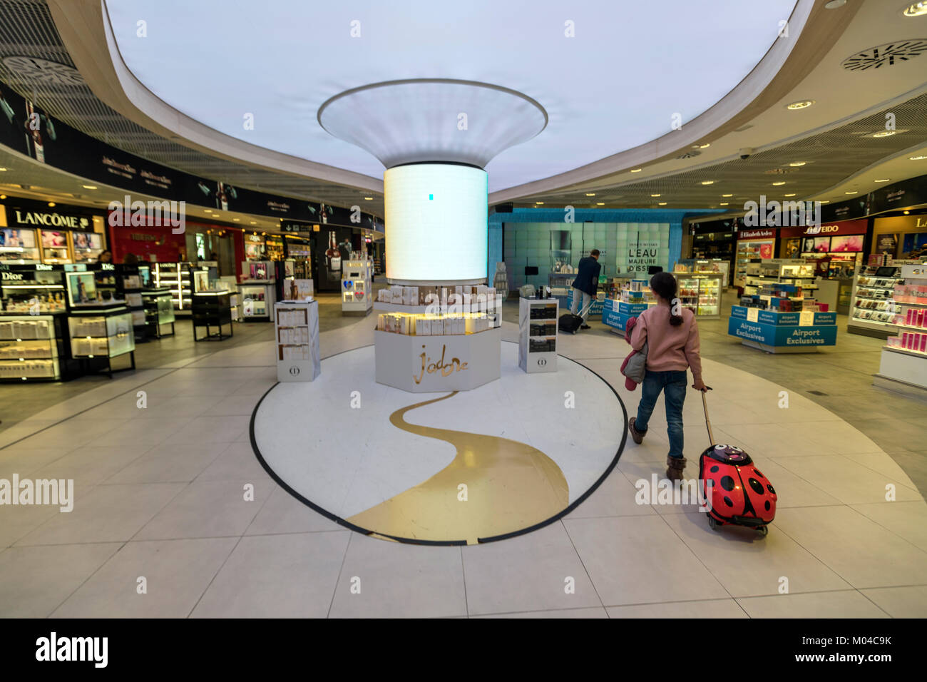 Adolfo Suárez Madrid–Barajas Airport Duty free shops, terminals T4,  designed by architects Antonio Lamela and Richard Rogers Stock Photo - Alamy