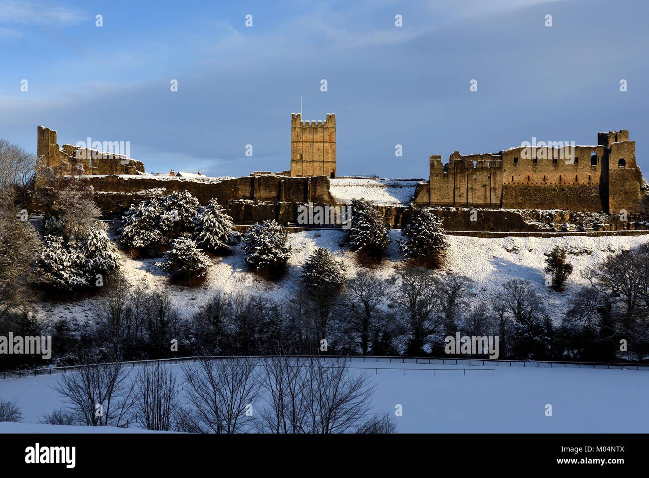Richmond Castle in the snow Stock Photo