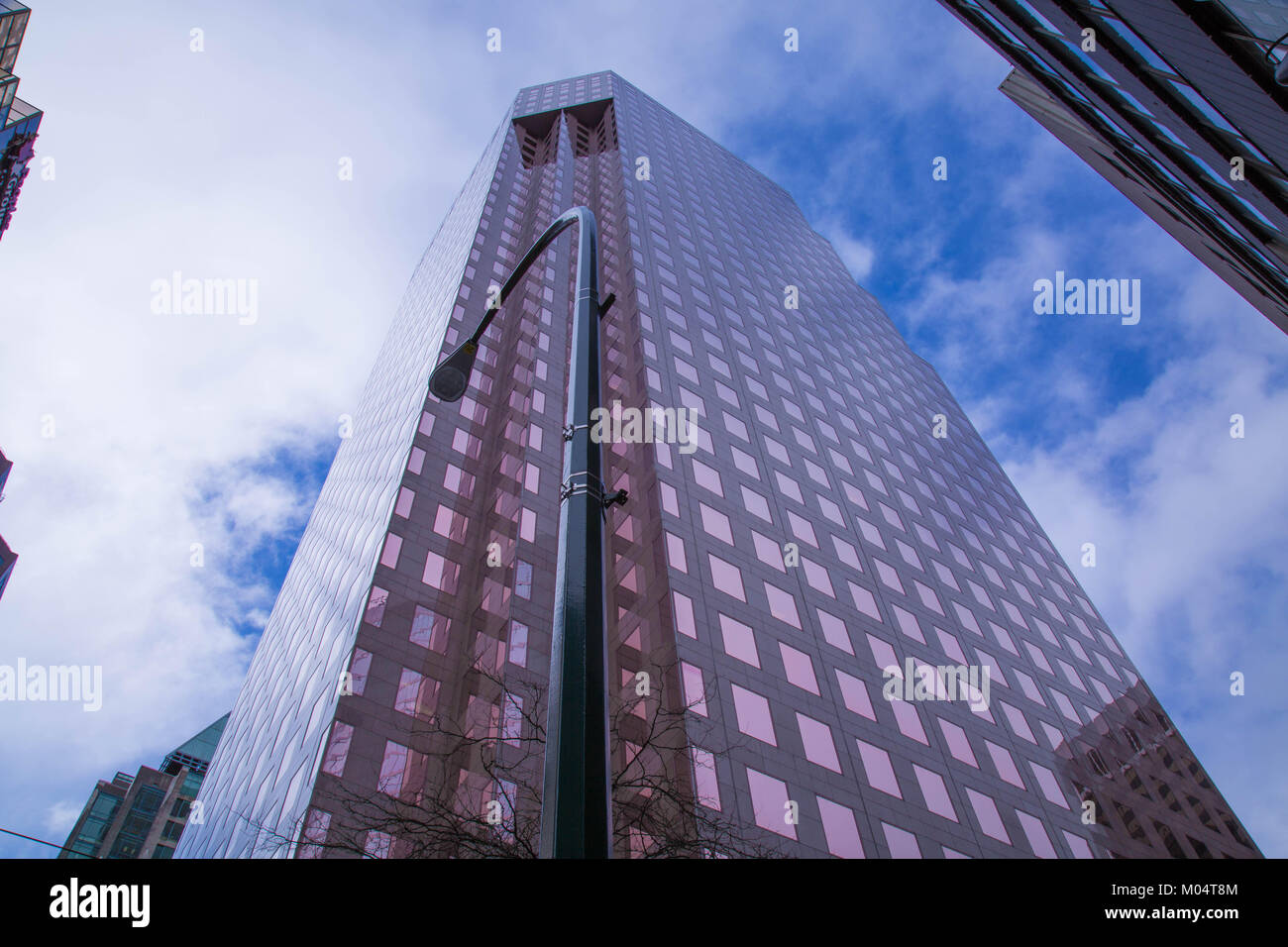 Corporate skyscraper blue sky Stock Photo - Alamy