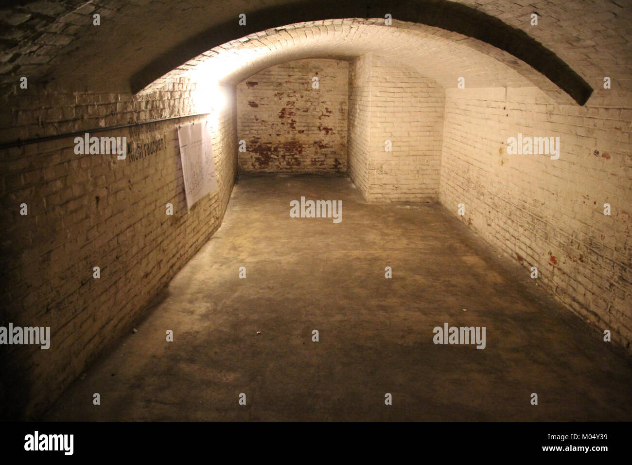 Bunker am Weinberg, Kassel, Raum nach Eingang 8 Stock Photo