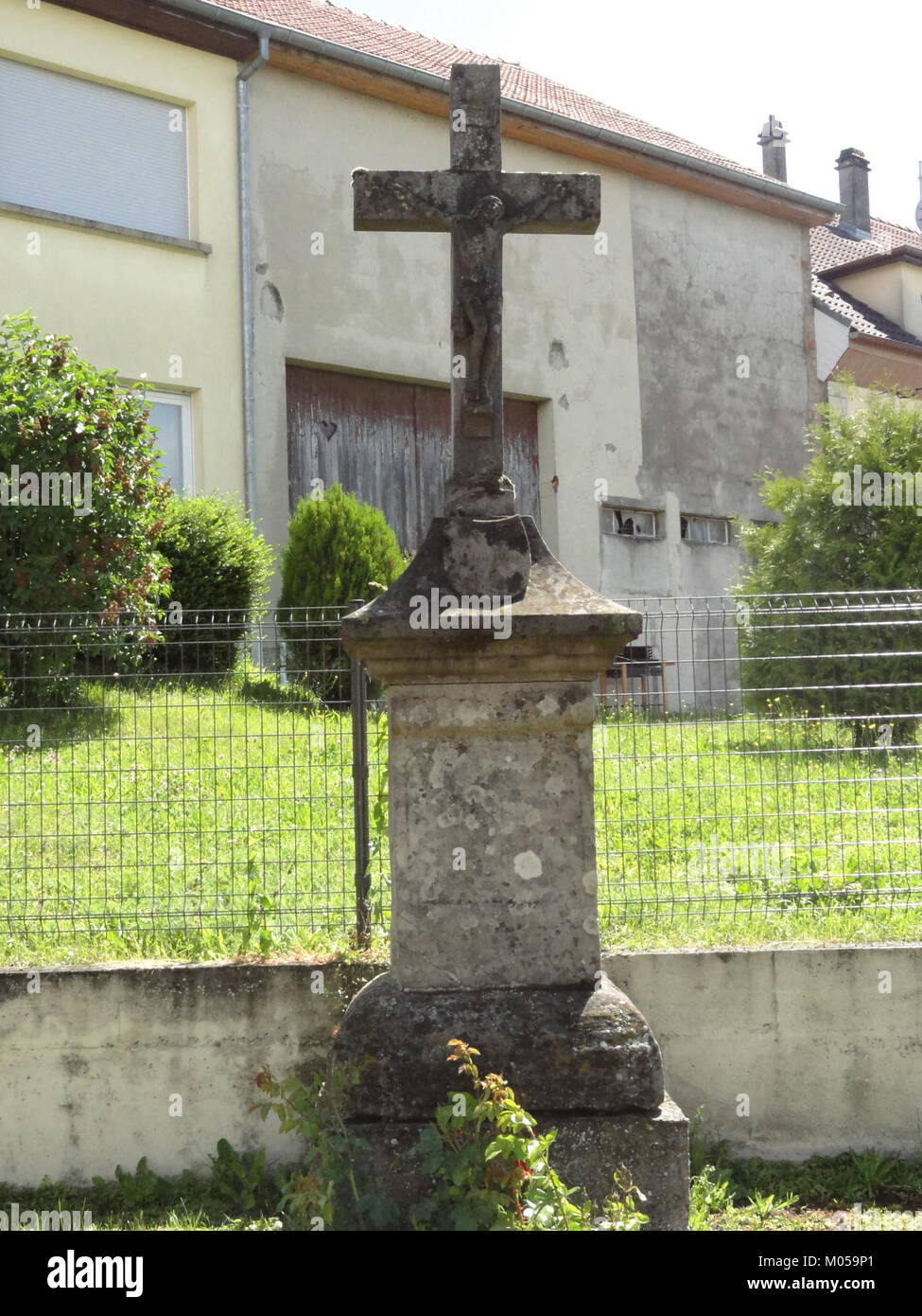 Brouviller (Moselle) croix de chemin 05 Stock Photo Alamy