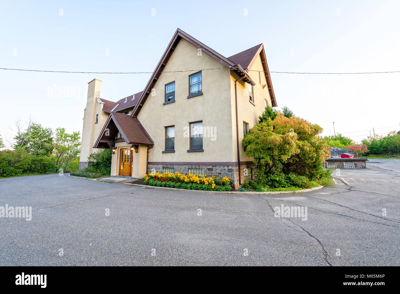 Brystons on the park hires stock photography and images Alamy