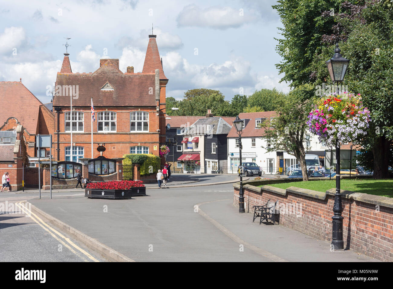 Highbridge street from church street waltham abbey essex town ce hi-res ...