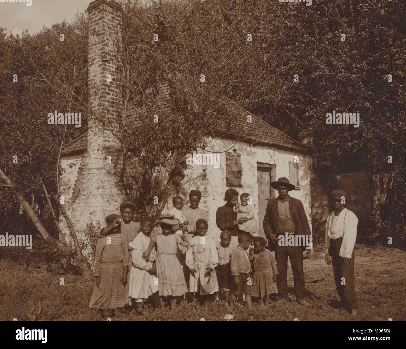 Black family at the Hermitage, Savannah, Ga Stock Photo Alamy