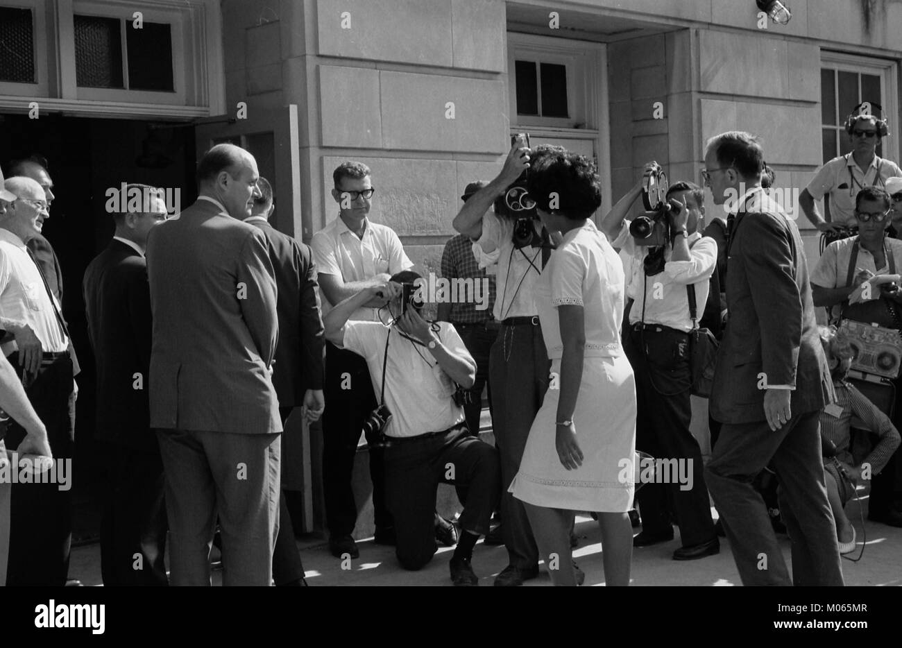 Vivian Malone entering Foster Auditorium to register for classes at the University of Alabama Stock Photo
