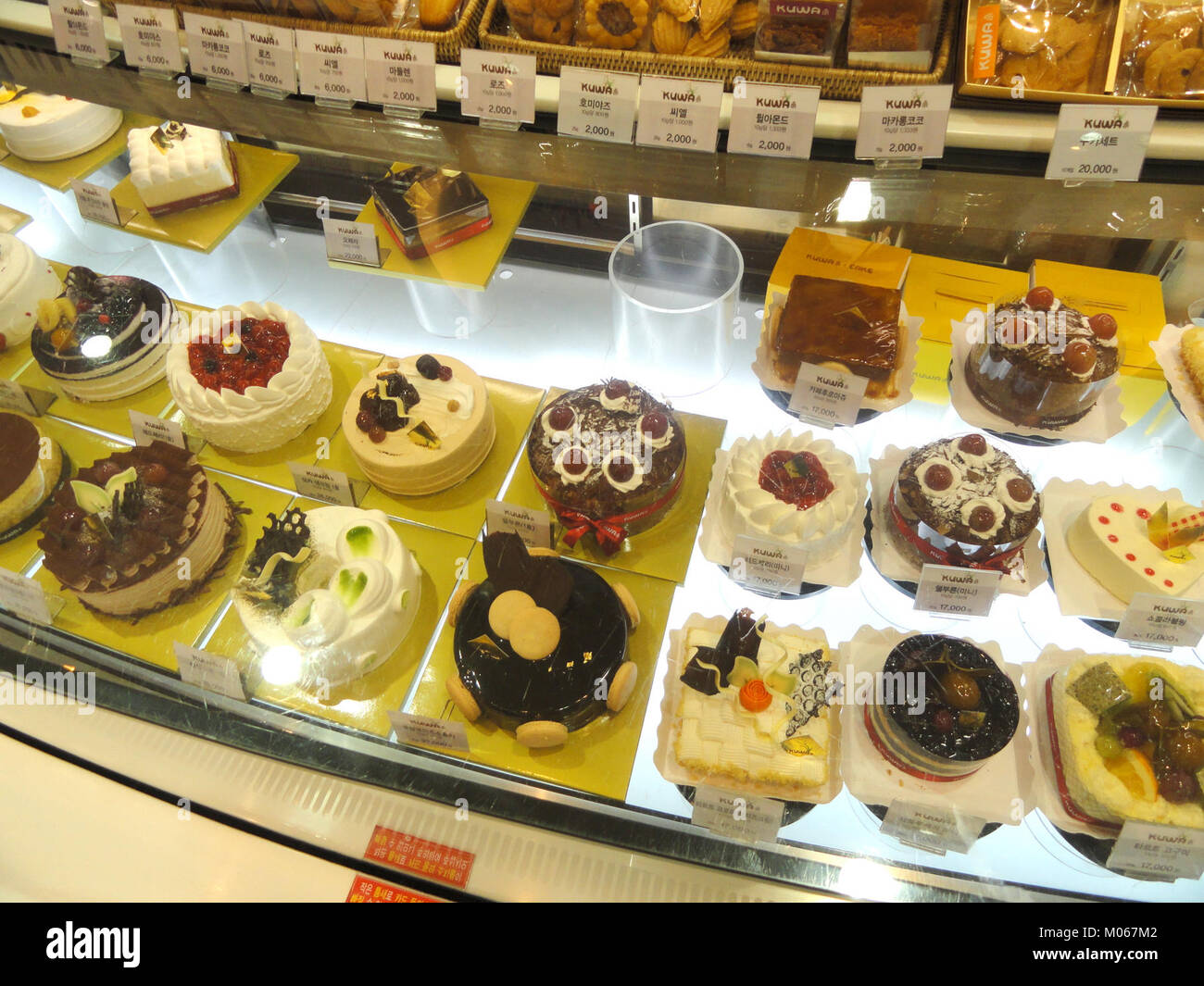 Cakes in Seoul, Korea - DSC00745 Stock Photo - Alamy