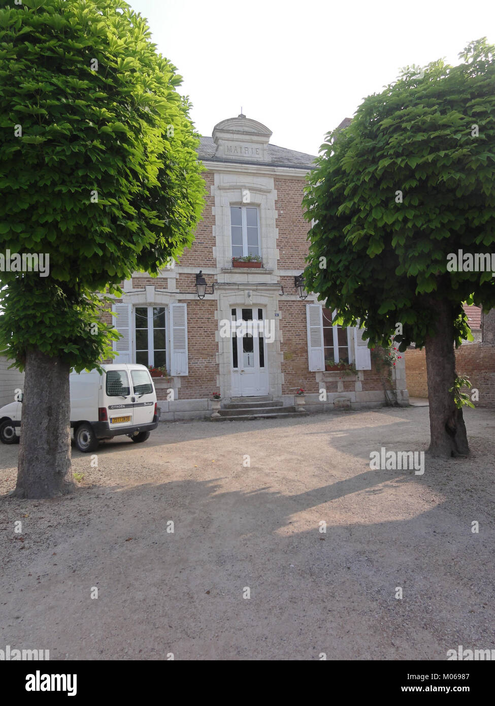 Brienne sur aisne hires stock photography and images Alamy