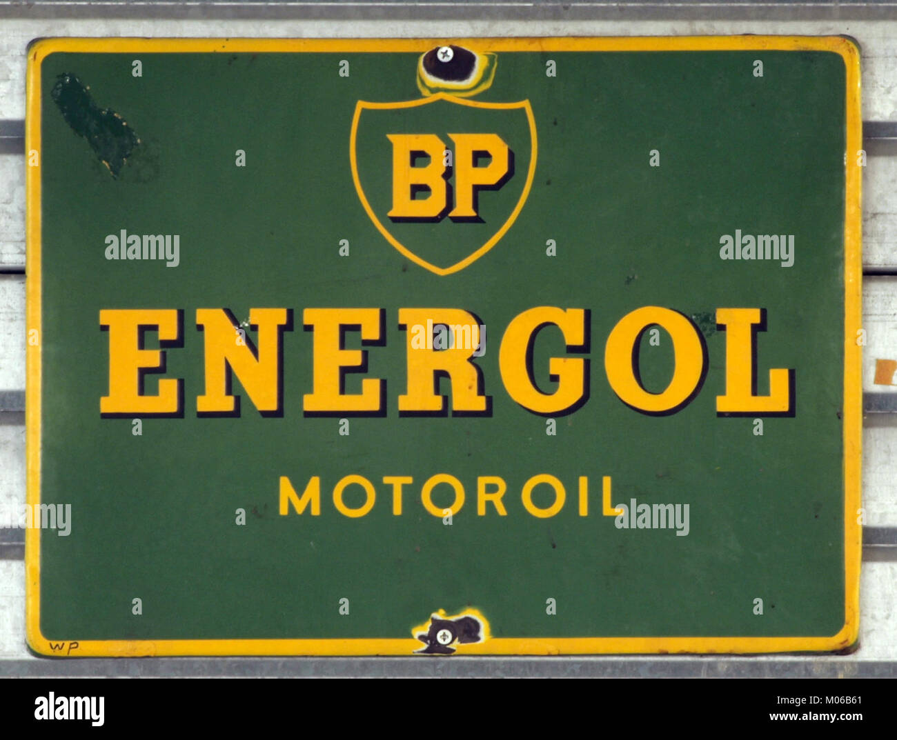 Motor oil advertisement hi-res stock photography and images - Alamy