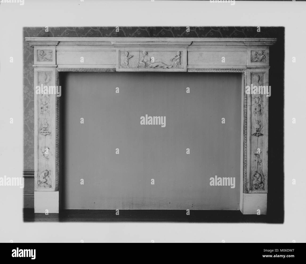 This cover depicts Mantel MET 34167, a historic illustration from a ...