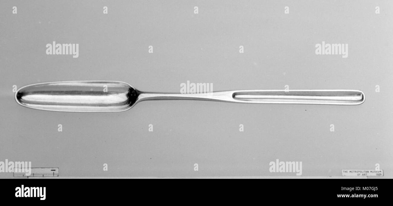Marrow scoop MET 100818 Stock Photo Alamy