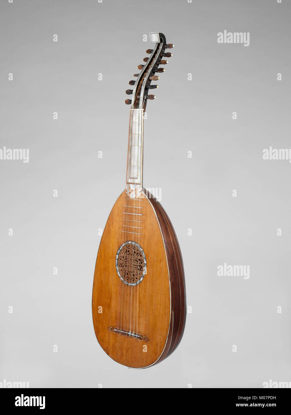 Mandola hi-res stock photography and images - Alamy