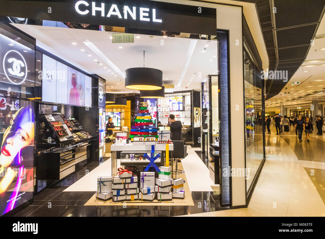 China, Hong Kong, Central, IFC (International Finance Centre), Shopping  Mall, Chanel Store Stock Photo - Alamy