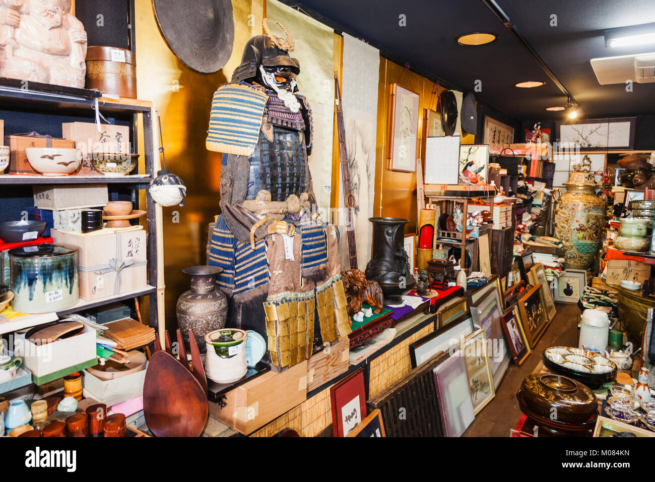 Japan, Honshu, Tokyo, Antique Shop Stock Photo - Alamy