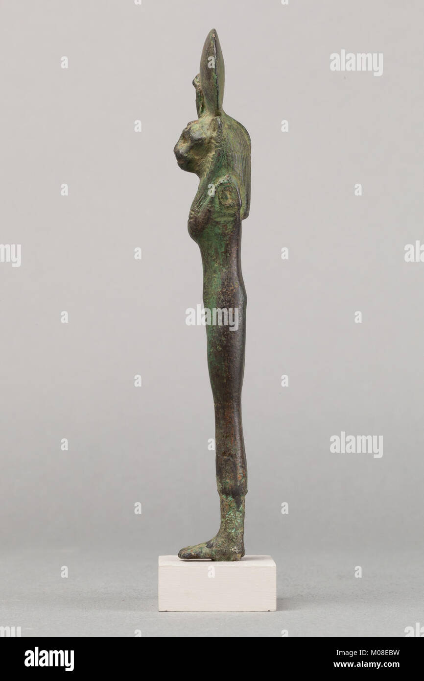 Lion headed goddess sculpture hi-res stock photography and images - Alamy