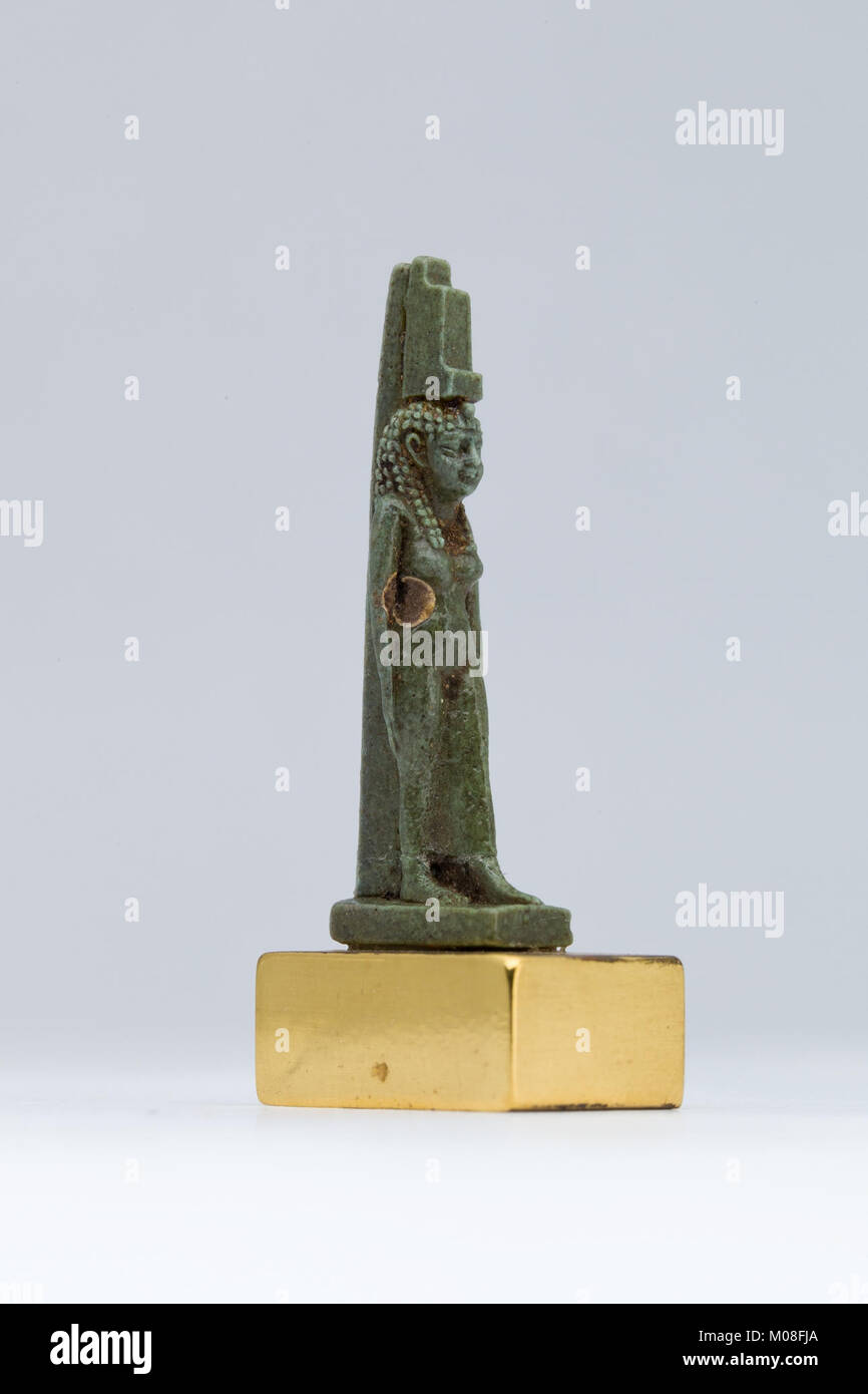 Isis amulet MET 1984.176 EGDP012567 Stock Photo