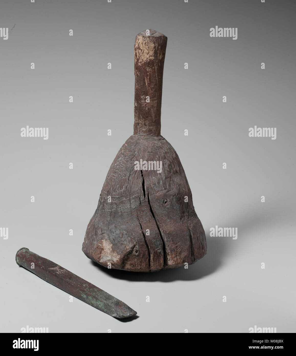 Artifact practical tool hi-res stock photography and images - Alamy