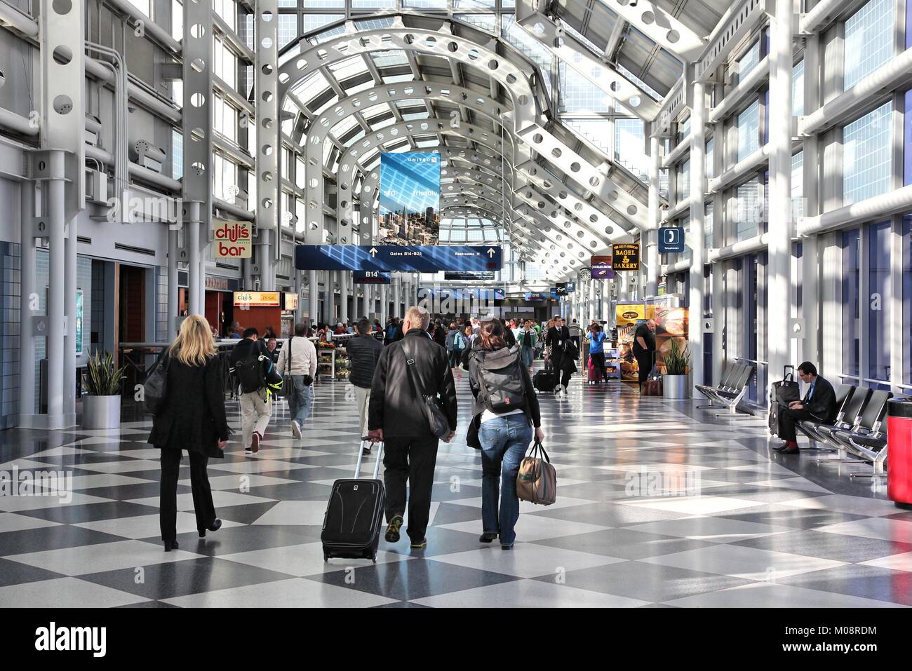 Terminal concourse ohare international airport hires stock photography and images Alamy