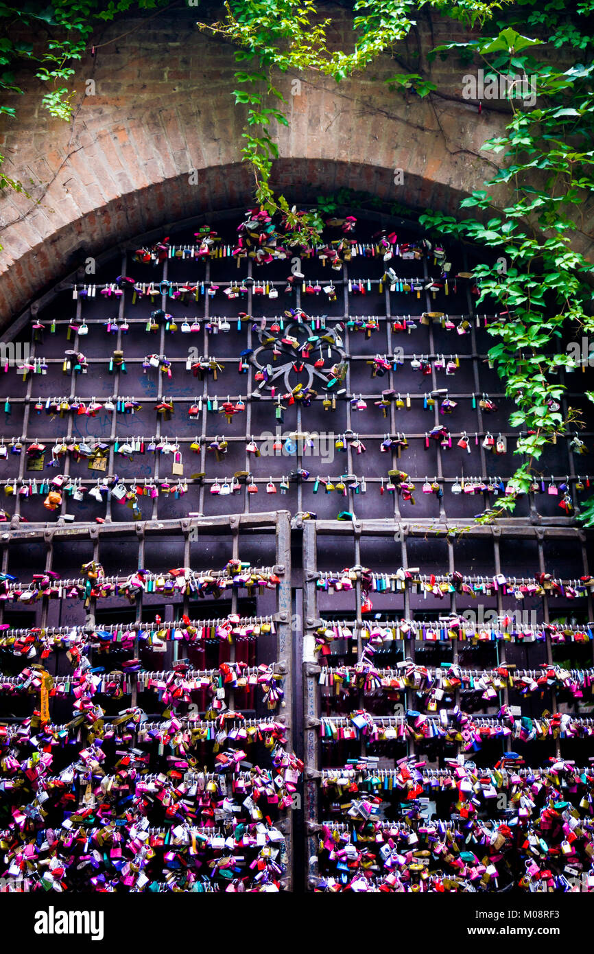 Many colourful love padlocks at the wall of Juliet's house, Verona ...