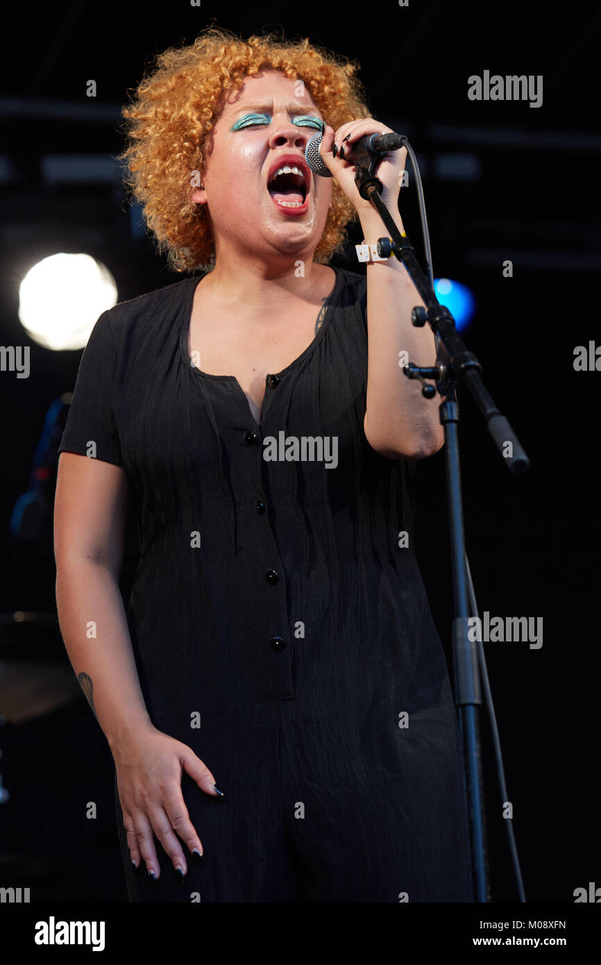 The Canadian band Weaves performs a live concert at the Norwegian music