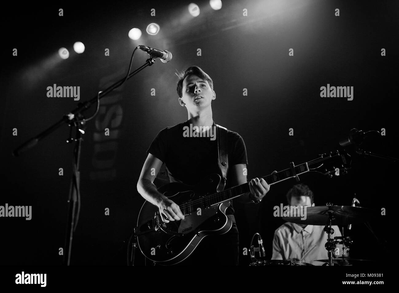 The British indie rock band New Desert Blues performs a live concert at