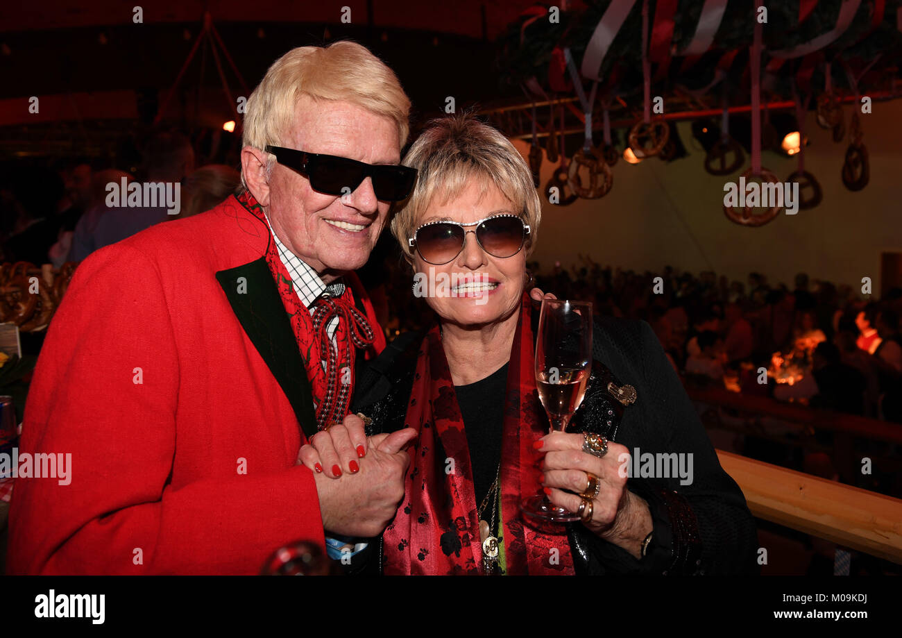Going, Germany. 19th Jan, 2018. German singer Heino (L) and his wife Hannelore (R) attend the 27th traditional 'Weißwurst party' (lit. Bavarian white sausage party) at the Stanglwirt Inn in Going, Germany, 19 January 2018. The 'Weißwurst party' is an event where stars and celebrities meet a day before the legendary Hahnenkamm downhill race. Credit: Felix Hörhager/dpa/Alamy Live News Stock Photo