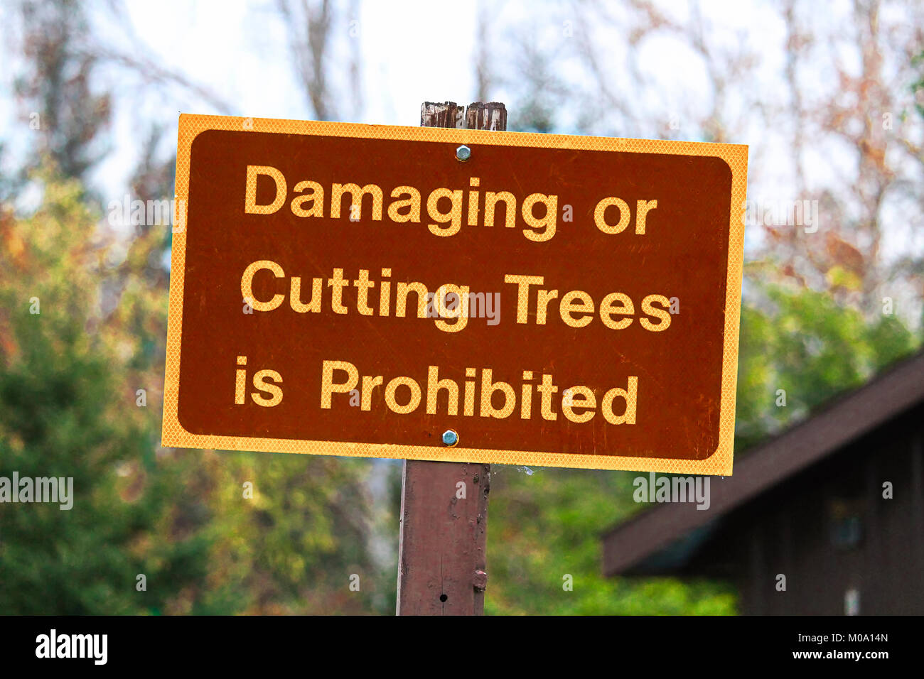 Tree cutting warning sign hires stock photography and images Alamy