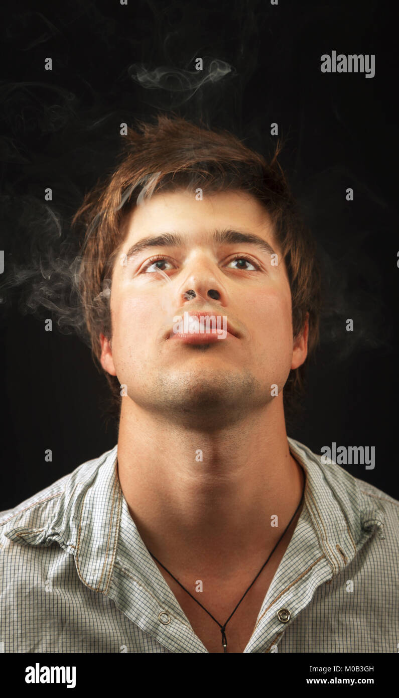 Dmt smoke hires stock photography and images Alamy