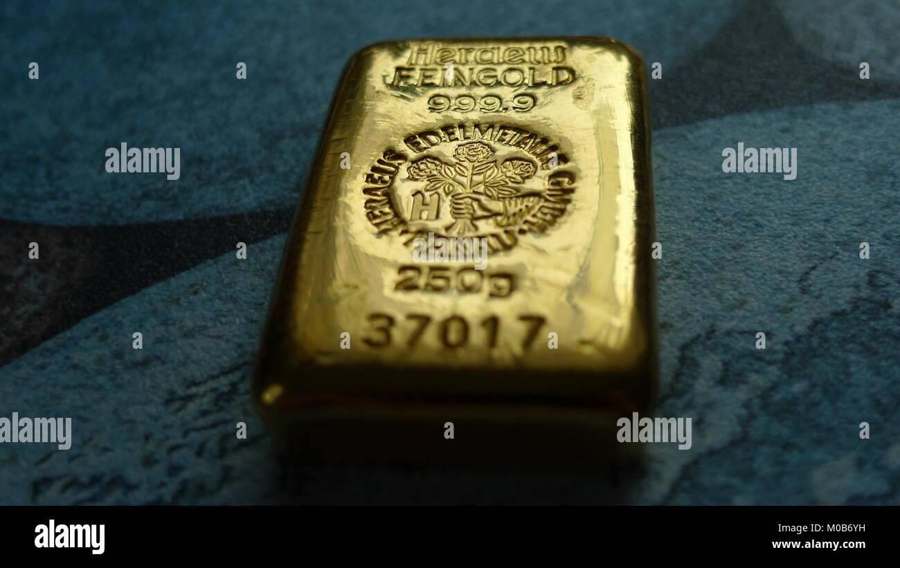 Swiss Bullion Gold Bar 250 Gramm Stock Photo