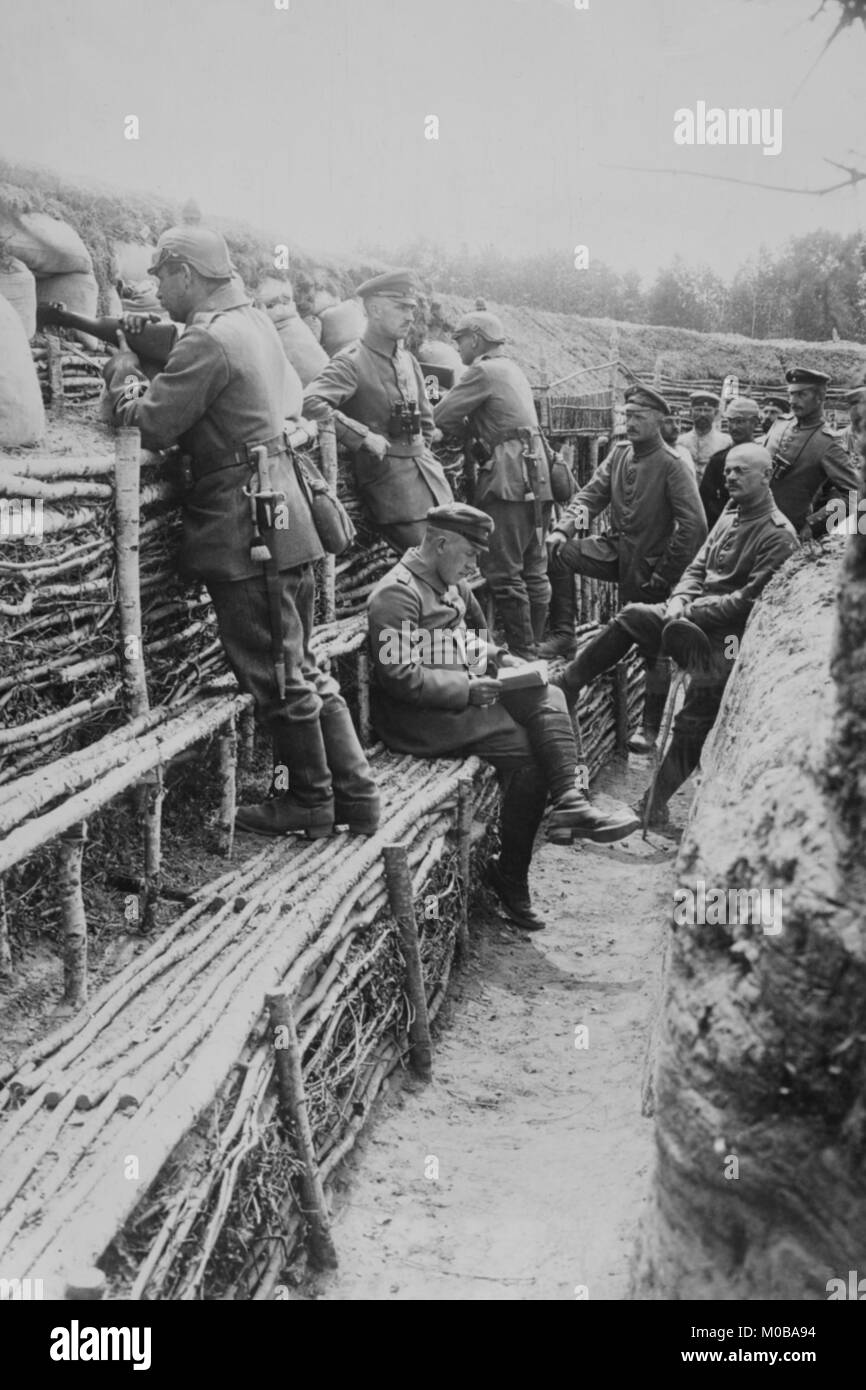 Russian soldiers in wwi Black and White Stock Photos & Images - Alamy