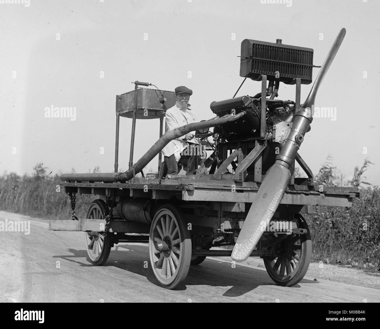District of Columbia Paper Company is getting a Delivery of Logs from