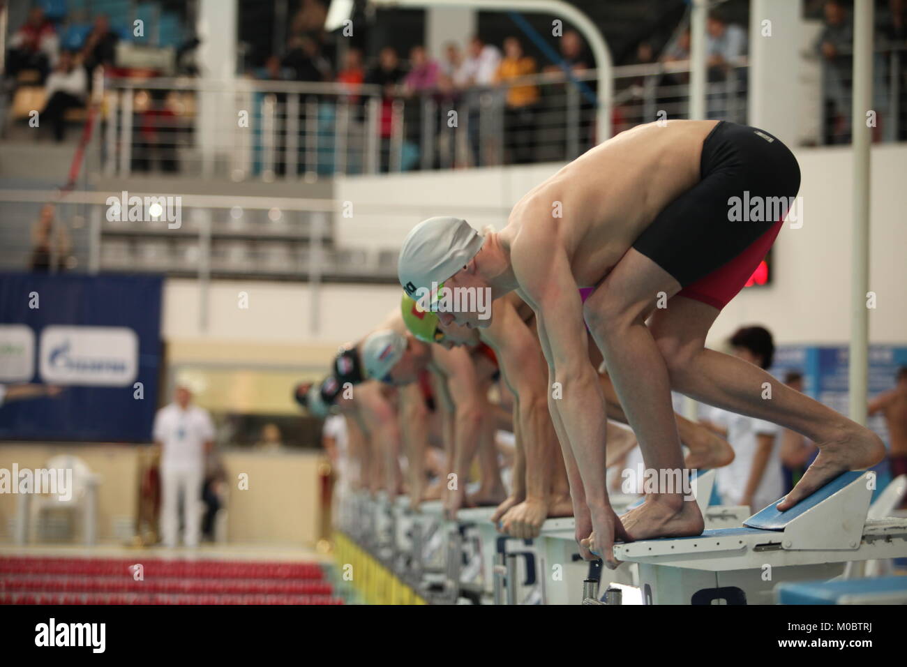 Swim starting position hires stock photography and images Alamy