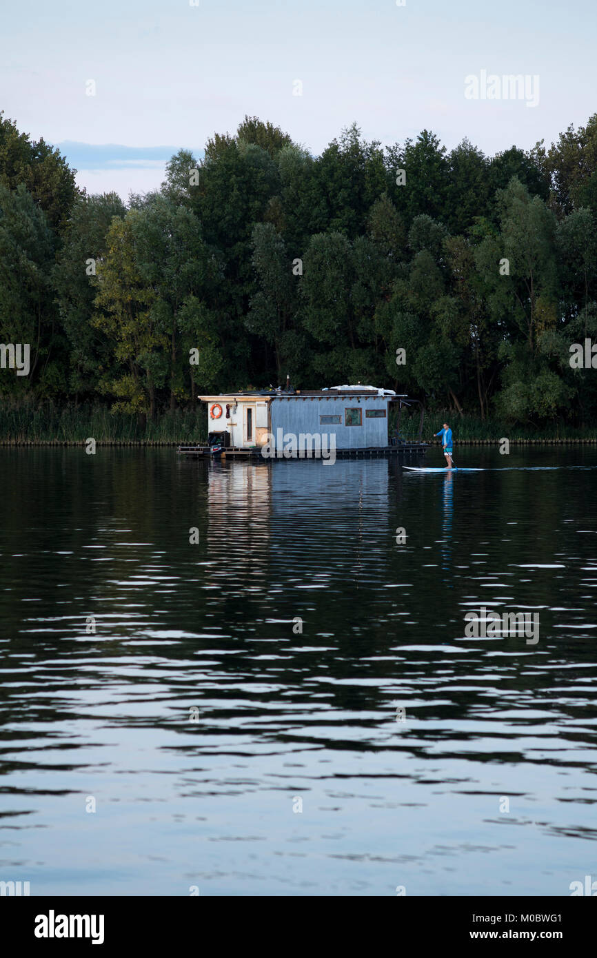 Houseboat and stand up paddleboarding in Rummelsburger See, Berlin 2017