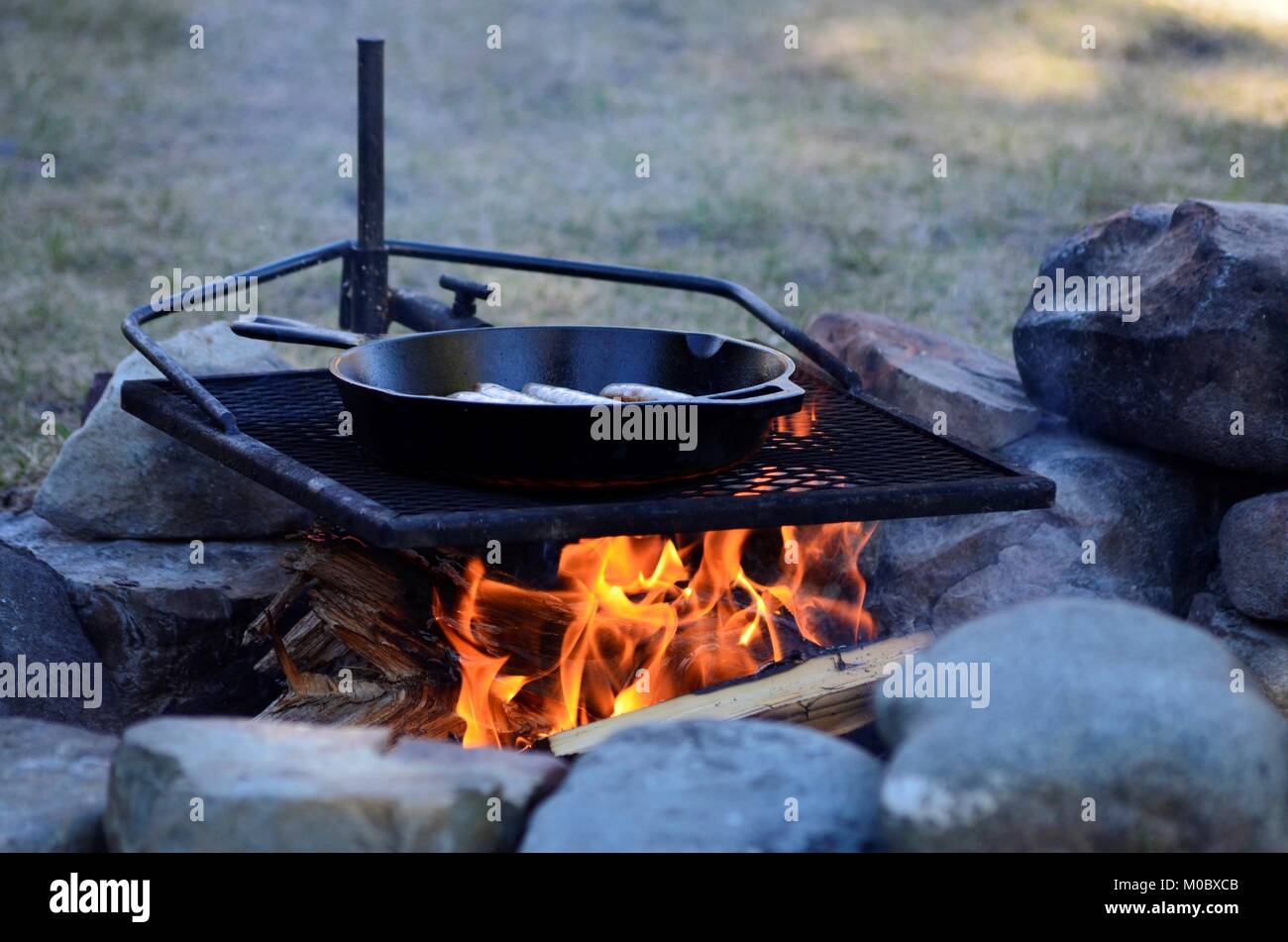 Hot campfire rocks hires stock photography and images Alamy