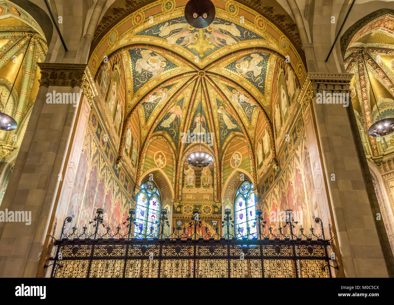 Catholic church altar sanctuary hi-res stock photography and images - Alamy