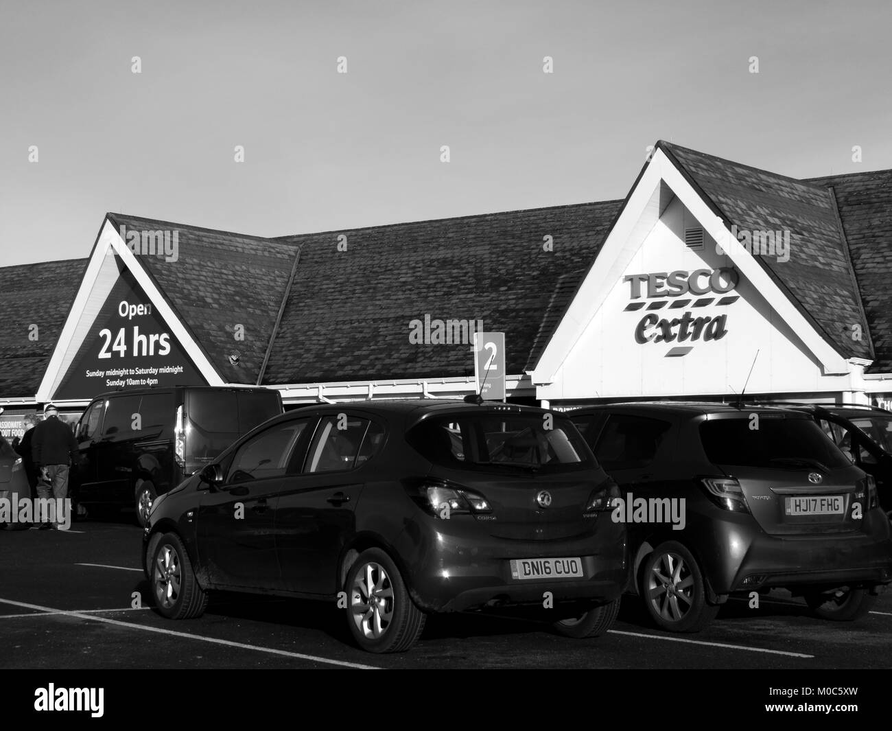 The Bourne Centre, Southampton Road, Salisbury, Wiltshire, England - December 12, 2017: Tesco Extra supermarket store, company founded by Jack Cohen Stock Photo