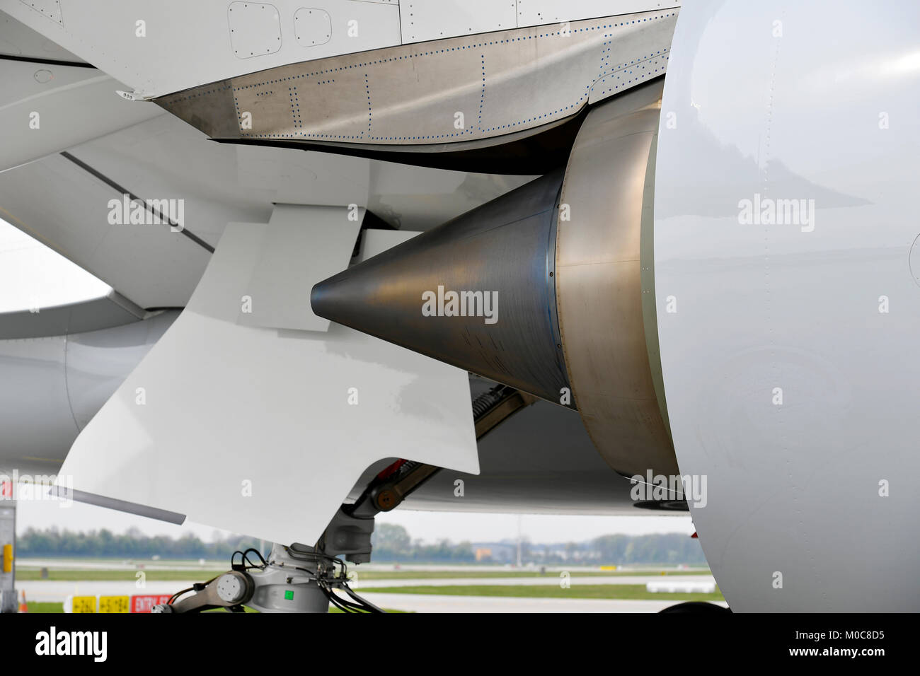 Lufthansa, Airbus , A350-900, A350, turbine, Turbine, wheel, air, aircraft, plane, airplane, Munich airport, Stock Photo
