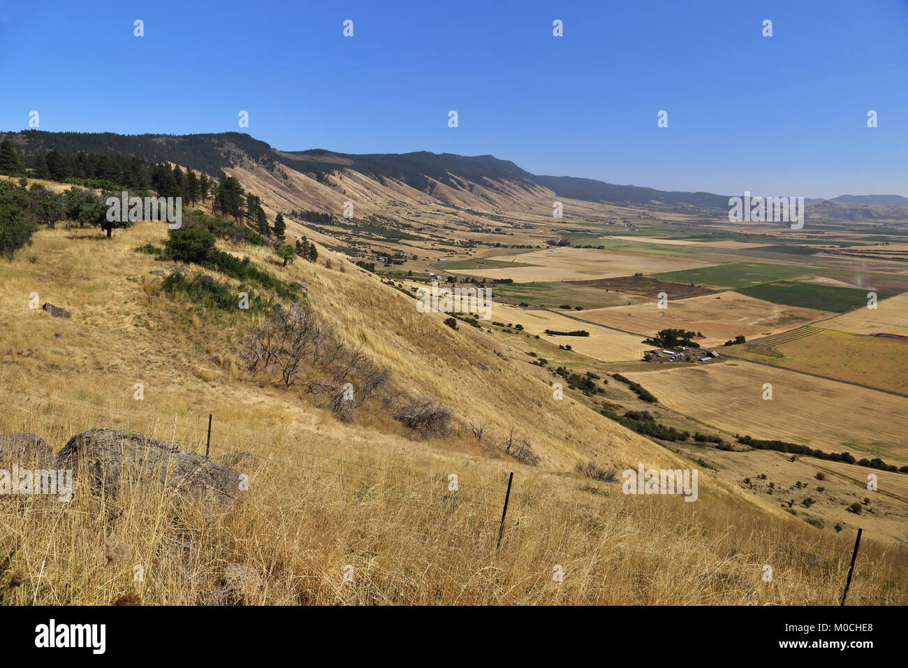 The Grande Ronde Valley in Eastern Oregon Stock Photo Alamy