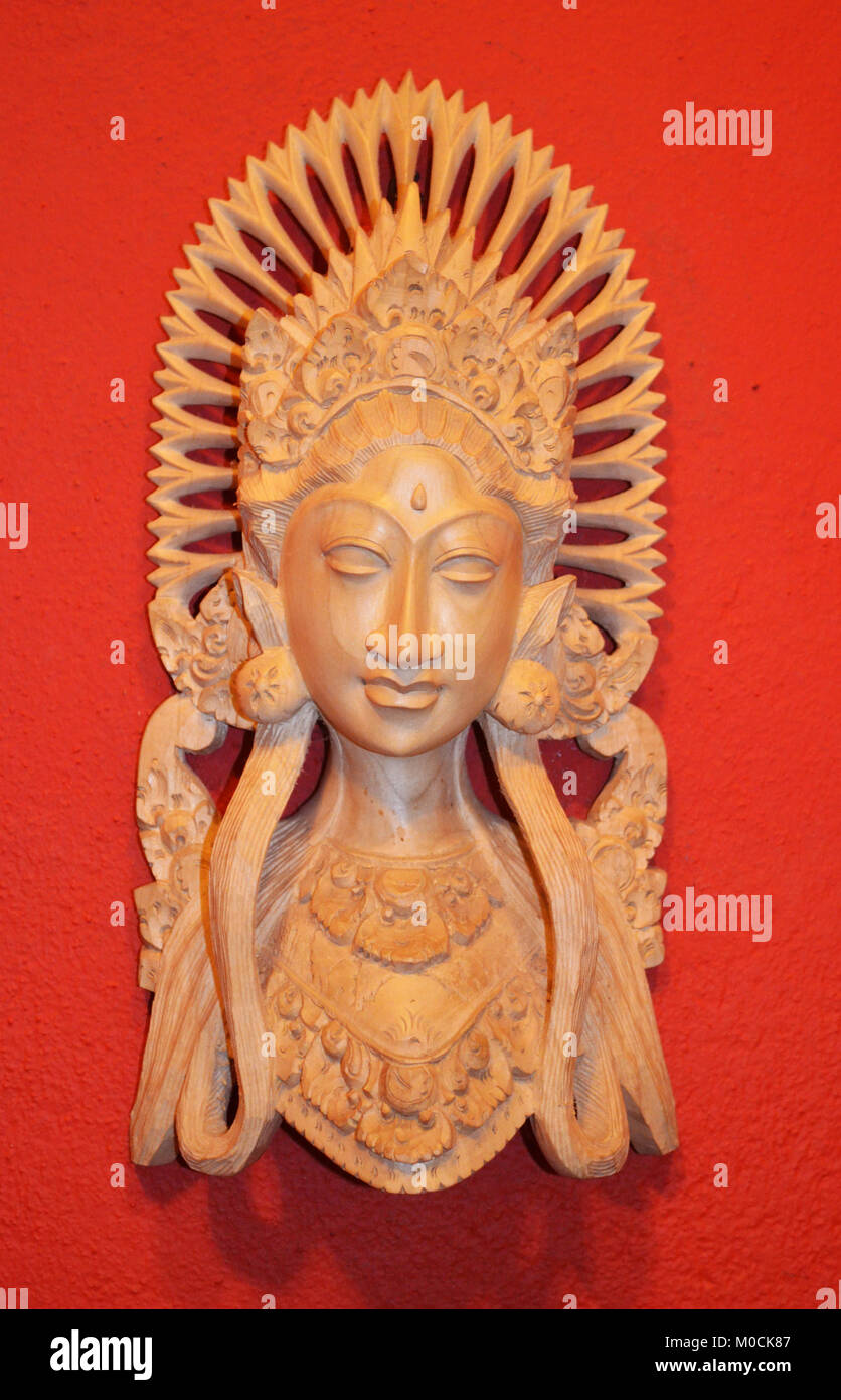 Indonesian mask hi-res stock photography and images - Alamy