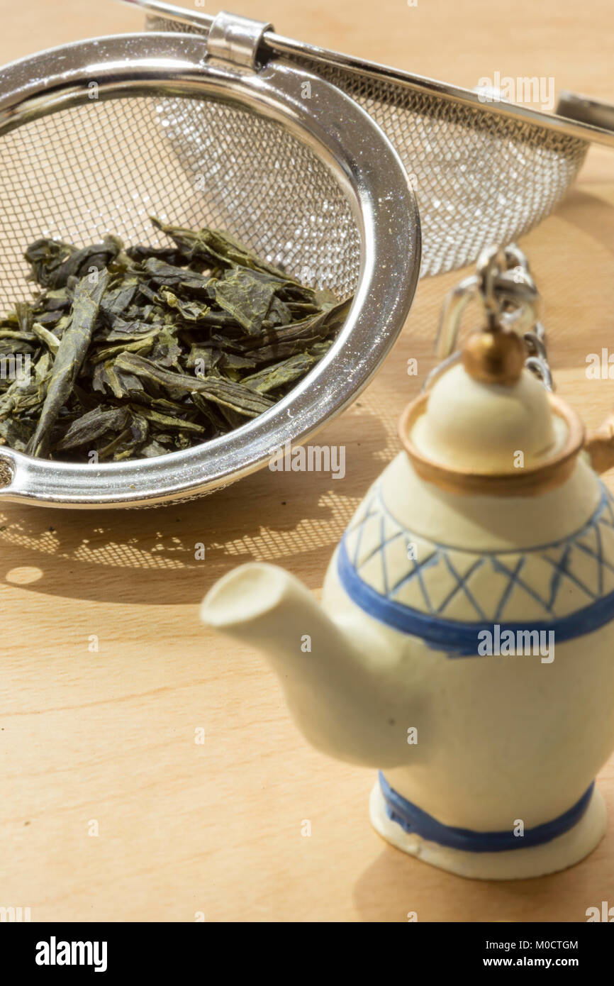 Tea strainer ball hires stock photography and images Alamy