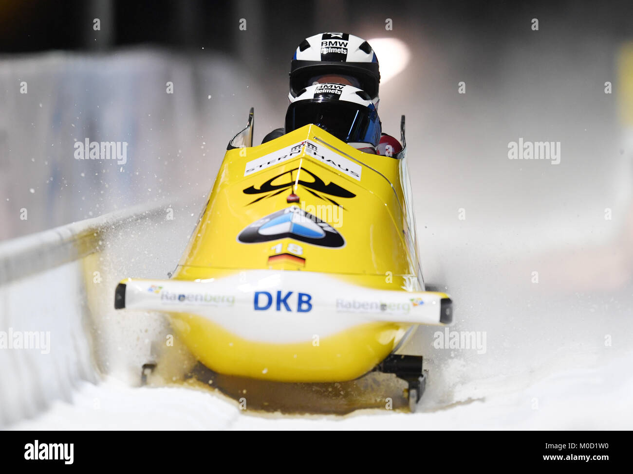 Schoenau am Koenigssee, Germany. 20th Jan, 2018. Stephanie Schneider and Annika Drazek of Germany cross the finish line as victors during the 2-woman event at the Bobsleigh World Cup in Schoenau am Koenigssee, Germany, 20 January 2018. Credit: Tobias Hase/dpa/Alamy Live News Stock Photo