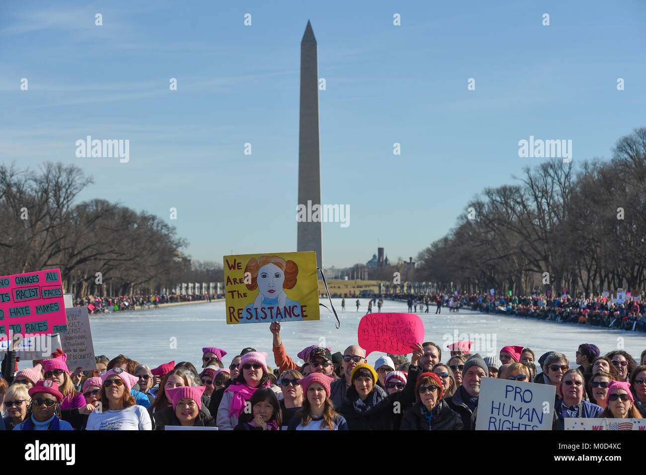 Washington DC, USA. 20th Jan, 2018. Jan. 20th Jan, 2018. Thousands of protestors hold their signs high in solidarity during the Women's March around Lincoln Memorial in Washington, DC, on Jan. 20, 2018 in Washington Credit: csm/Alamy Live News Credit: Cal Sport Media/Alamy Live News Stock Photo