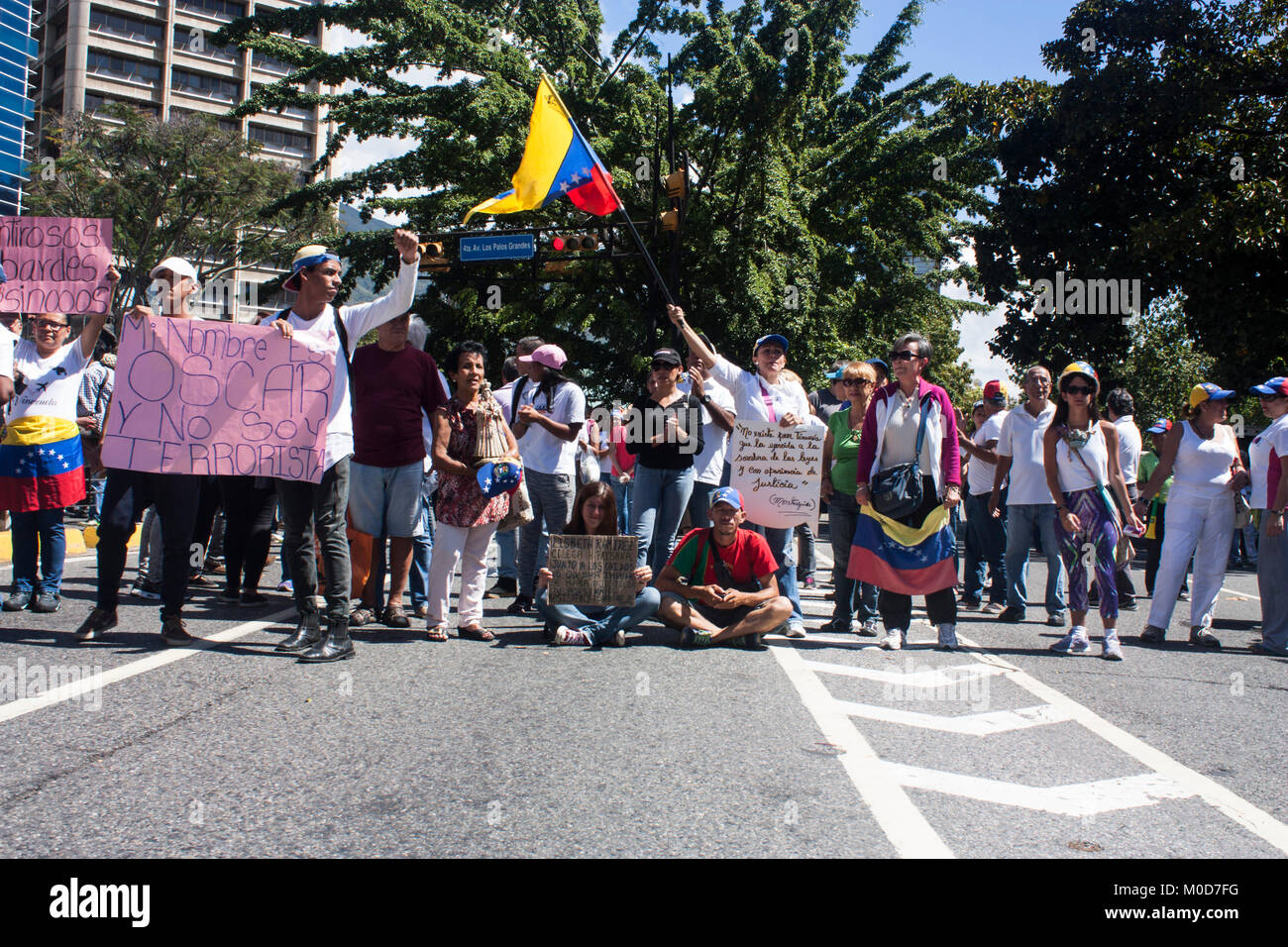 Caracas, Venezuela, 20th January, 2018. A group of demonstrators concentrated in a protest for the murdering of Oscar Perez, a police officer who rebelled against the government of Nicolas Maduro in the year 2017, who was killed during a joint operation between Venezuelan Military and the Bolivarian National Police on past Monday January 15, with another six persons in a house in El Junquito. Agustin Garcia/Alamy Live News Stock Photo