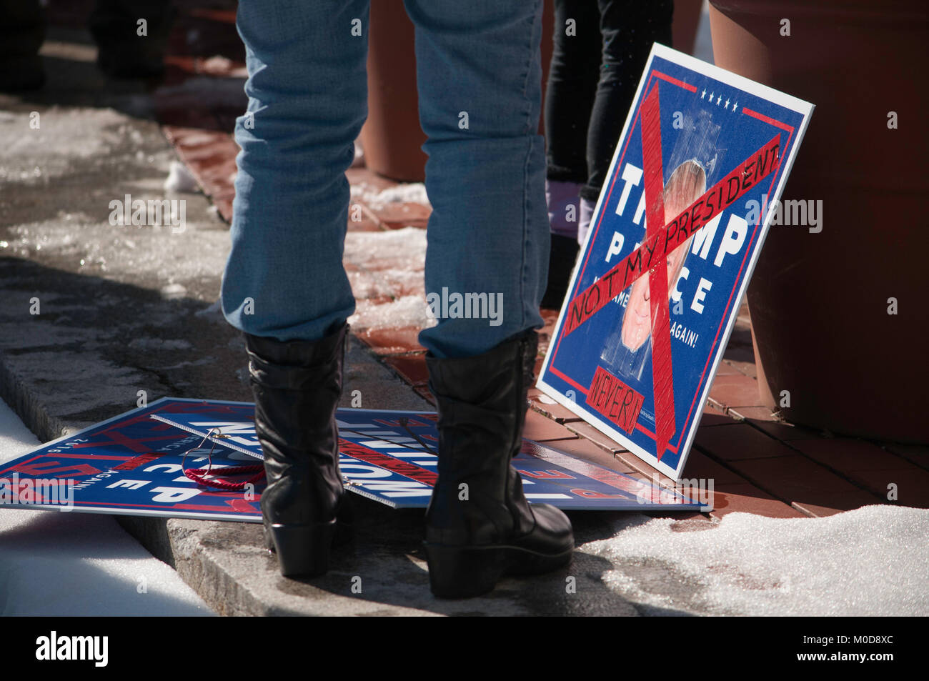 Dayton, Ohio joins the nation on Saturday January 20th by holding their own Women's Rights rally at the Montgomery County courthouse. Credit: Martin Wheeler/Alamy Live News Stock Photo
